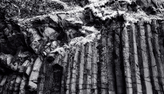 Link to Reynisfjara Basalt Columns image.